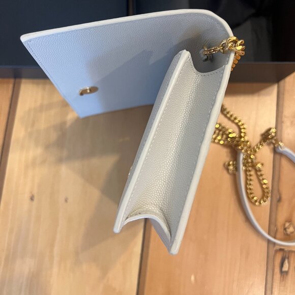 Yves Saint Laurent Cream Crossbody Bag with Gold Chain - Picture 2 of 9